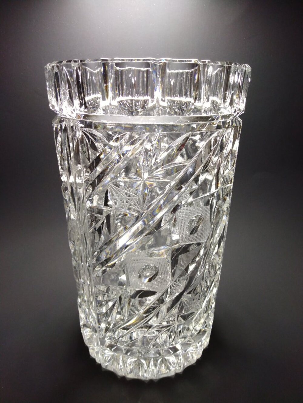 9” Brilliant Cut Lead Crystal Vase